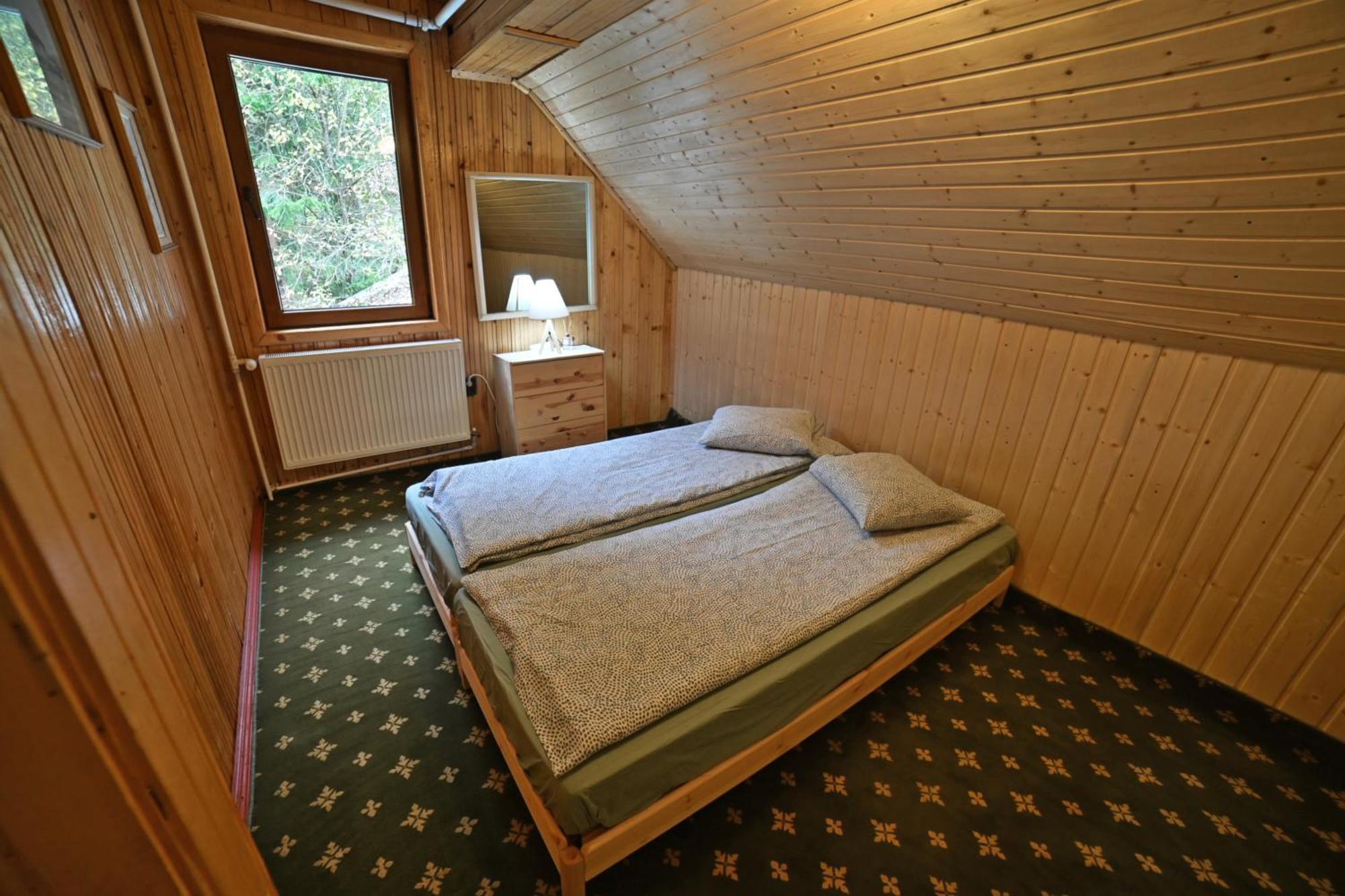 Casa De Vacanta Satic Piatra Craiului La Doi Viermi Bagian luar foto