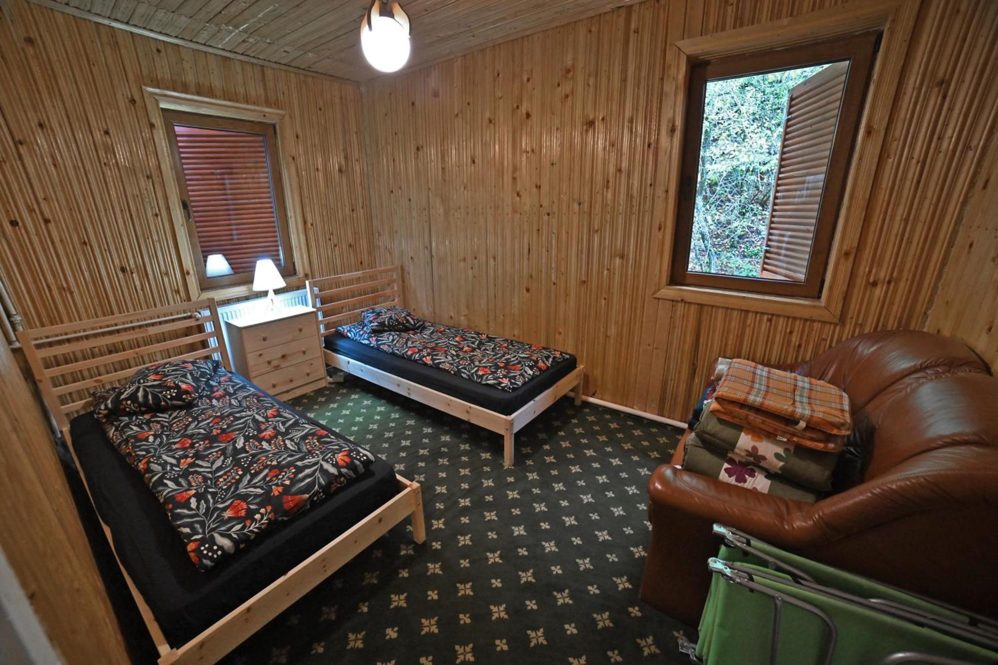 Casa De Vacanta Satic Piatra Craiului La Doi Viermi Bagian luar foto